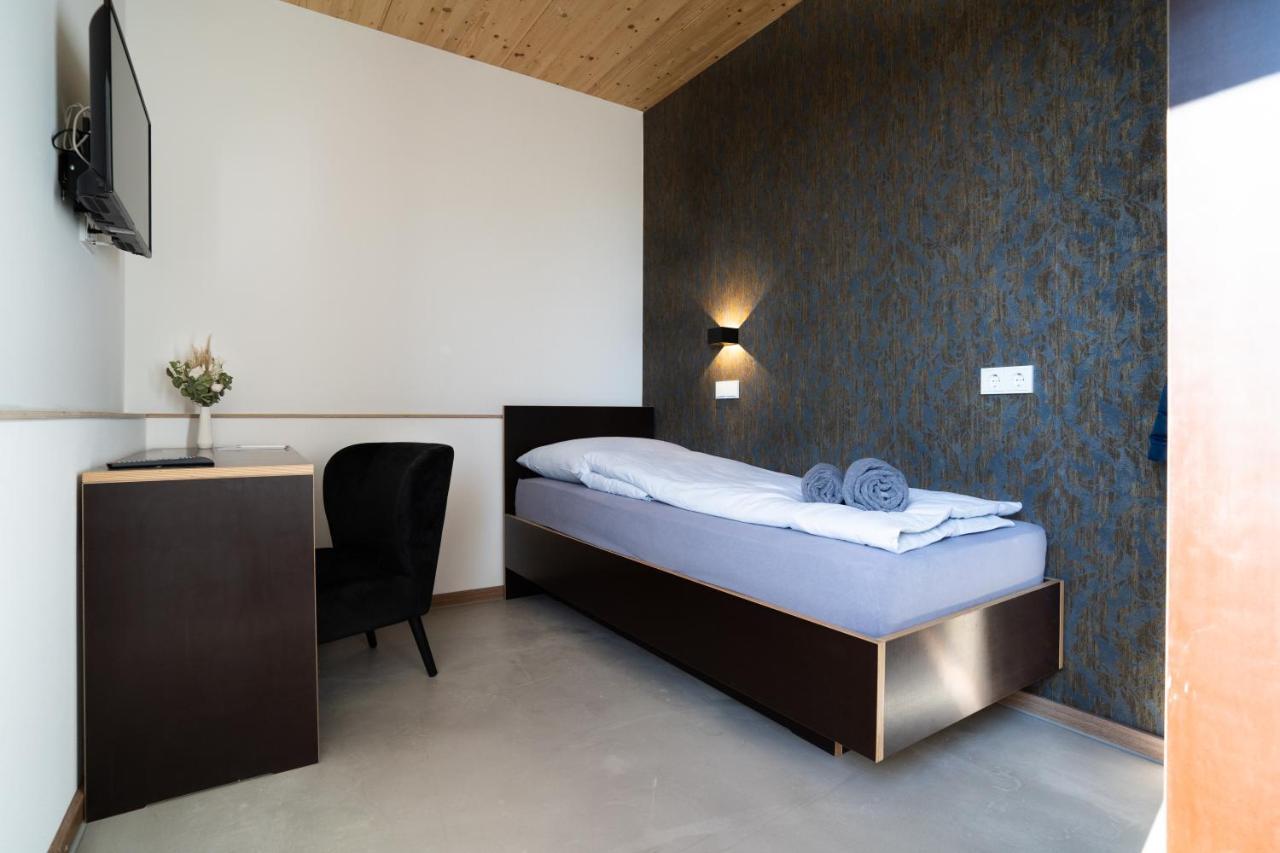 Motel Q Zimmern ob Rottweil Esterno foto